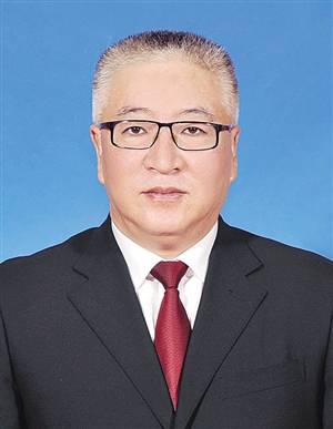 海南省检察院专委李思阳被带走，去年曾遭人举报违规插手案件